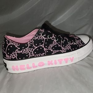Hello Kitty Converse